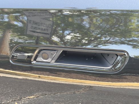 Certified 2026 BMW 760i xDrive AWD/4WD image 32