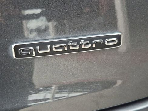 Used 2022 Audi Q5 2.0T Premium w/ Convenience Package AWD/4WD image 25