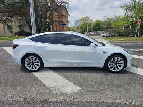Used 2018 Tesla Model 3 RWD image 4