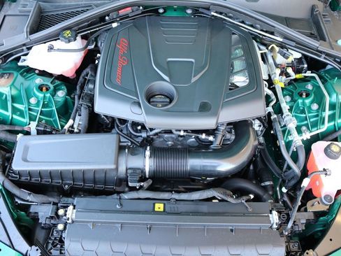 New 2025 Alfa Romeo Giulia AWD w/ Veloce Package AWD image 32