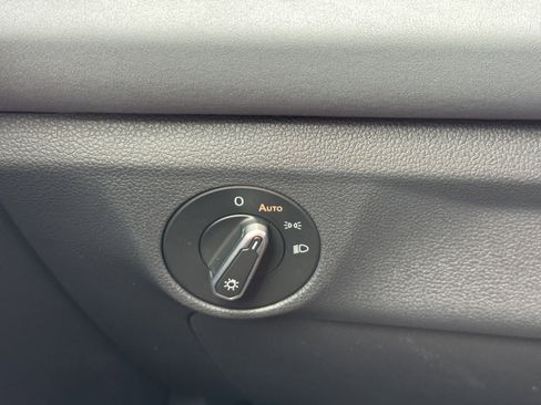 New 2025 Volkswagen Jetta SE image 27