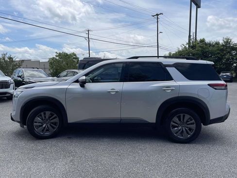 Used 2025 Nissan Pathfinder SV AWD/4WD image 6