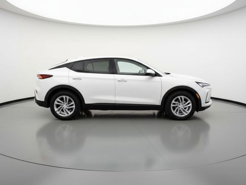 Used 2025 Buick Envista Preferred image 11