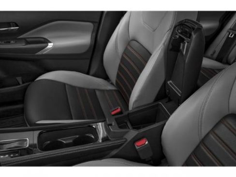 Used 2023 Nissan Kicks SR w/ SR Premium Package image 30