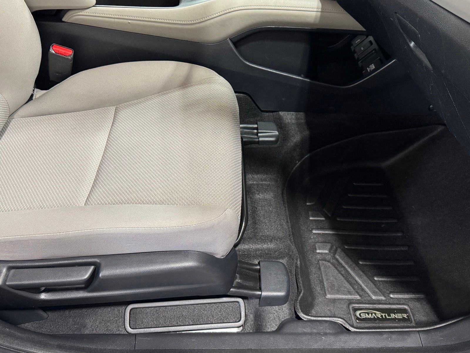 Used 2018 Honda HR-V LX image 54