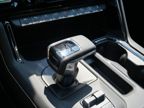 Used 2026 GMC Sierra 1500 AT4X w/ LPO, Black Badging Package AWD/4WD image 9