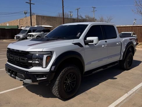 Used 2025 Ford F150 Raptor image 3