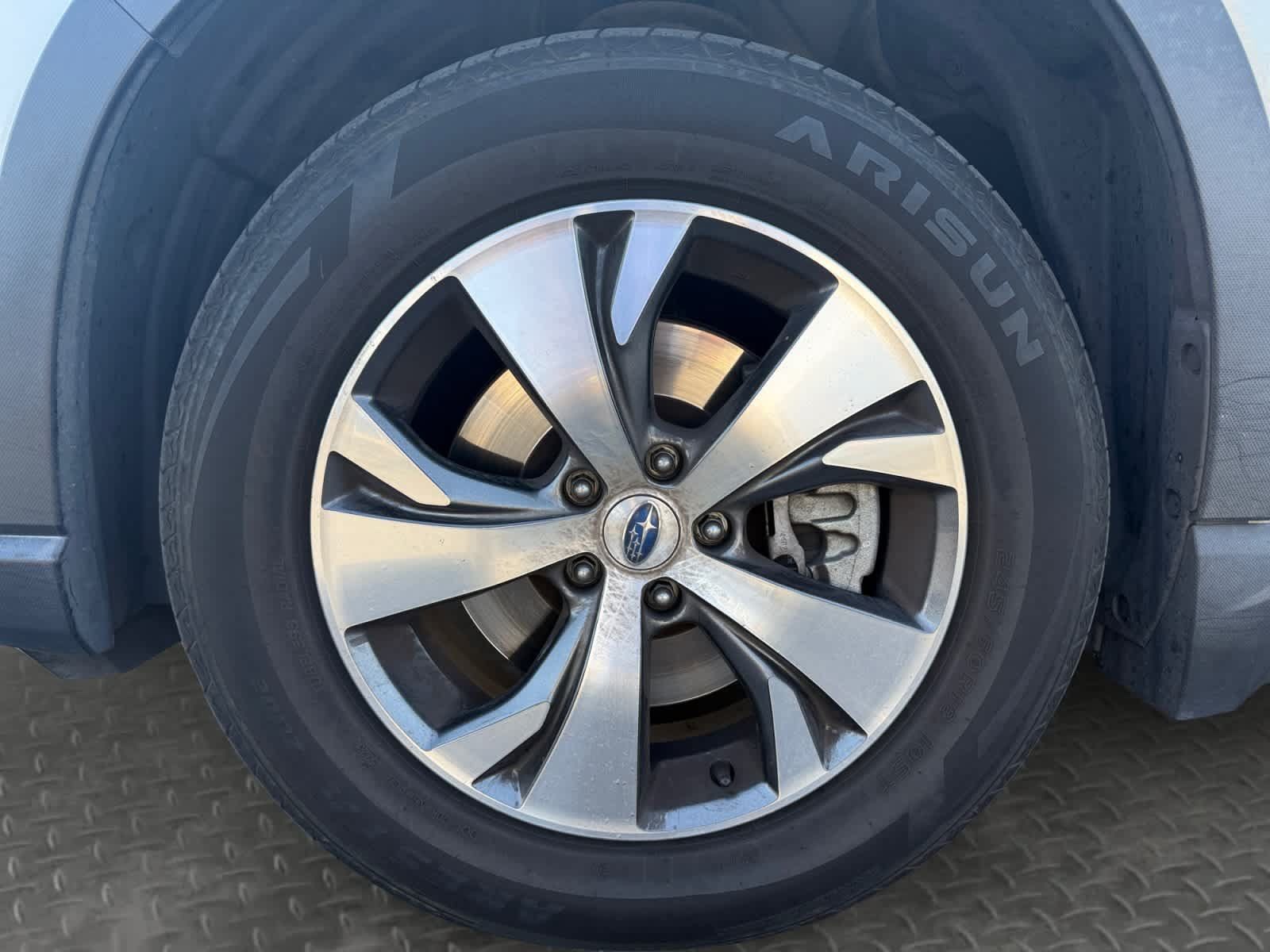 Used 2021 Subaru Ascent Premium w/ Convenience Package AWD/4WD image 9