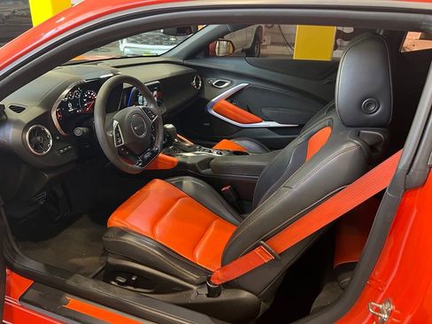 Used 2018 Chevrolet Camaro SS w/ Hot Wheels Edition RWD image 10