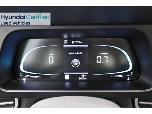 Certified 2025 Hyundai Elantra Sport FWD image 17