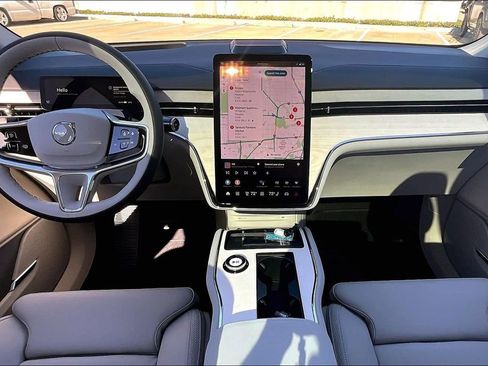 New 2025 Volvo EX90 Plus image 9