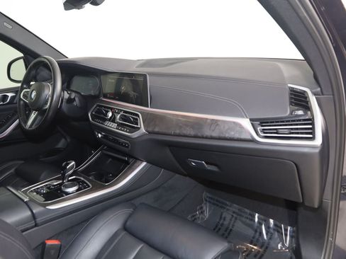Used 2022 BMW X5 xDrive40i w/ M Sport Package AWD/4WD image 39