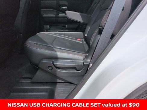 Certified 2025 Nissan Pathfinder SL w/ SL Premium Package AWD/4WD image 30