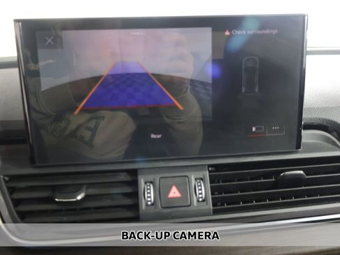 Used 2023 Audi Q5 2.0T Premium w/ Convenience Package image 6