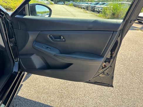 Used 2024 Nissan Sentra S FWD image 14