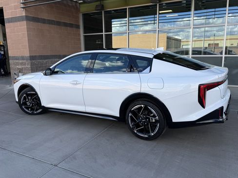 Used 2025 Kia K4 GT-Line w/ GT-Line Premium Package image 5