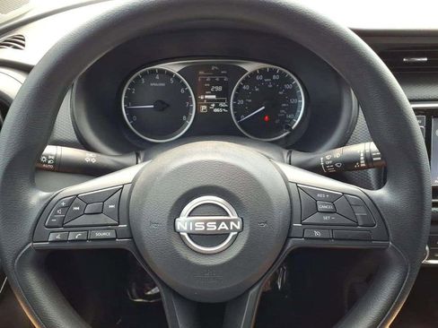 Used 2024 Nissan Kicks S image 15