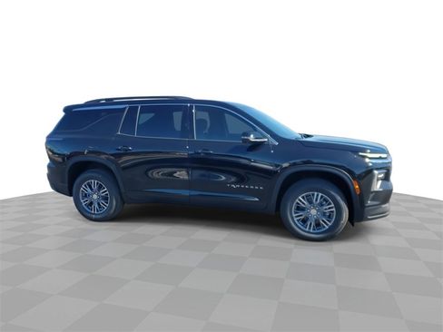 New 2026 Chevrolet Traverse LT w/ Driver Confidence Package image 9