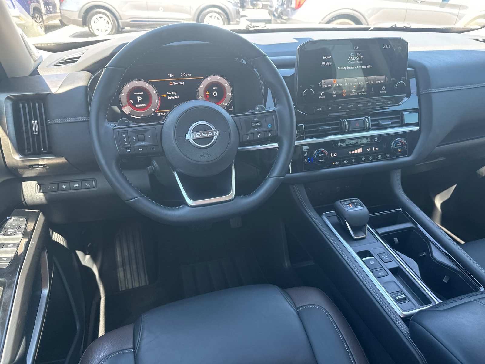 Used 2022 Nissan Pathfinder Platinum w/ Cargo Package FWD image 23