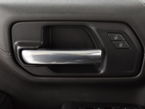 Used 2020 GMC Sierra 1500 Elevation image 25