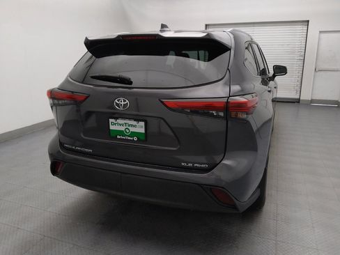 Used 2021 Toyota Highlander XLE image 7