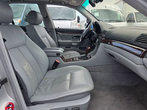 Used 2000 BMW 740i RWD image 13