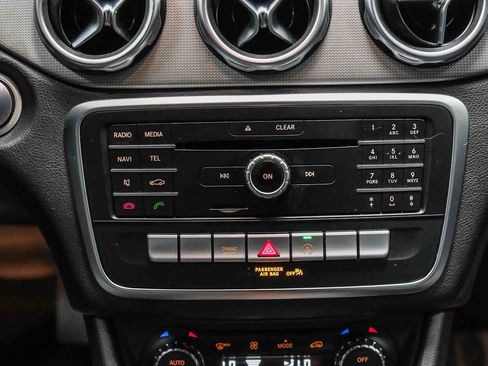 Certified 2020 Mercedes-Benz GLA 250 image 17