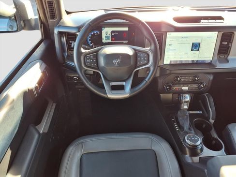 Used 2021 Ford Bronco Outer Banks image 11