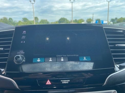 Used 2020 Honda Pilot Black Edition image 6