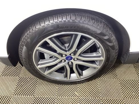 Used 2020 Ford Edge Titanium image 8