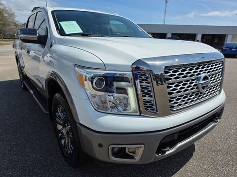 Used 2019 Nissan Titan Platinum Reserve w/ Platinum Utility Package image 2