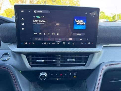Used 2025 Ford Explorer ST-Line w/ ST-Line Street Pack AWD/4WD image 32