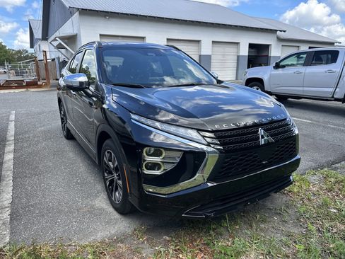 Used 2022 Mitsubishi Eclipse Cross SEL FWD image 2