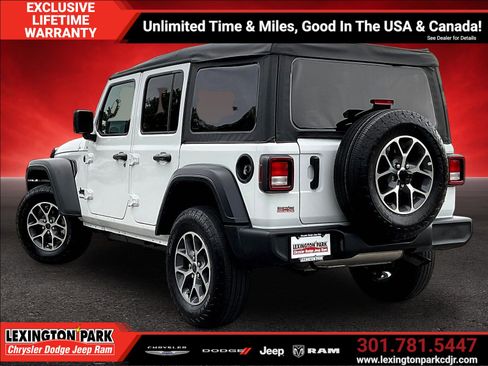 Used 2025 Jeep Wrangler Unlimited Sport AWD/4WD image 4