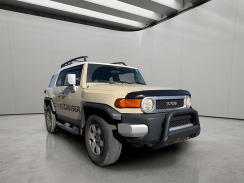 Used 2008 Toyota FJ Cruiser 4WD image 3