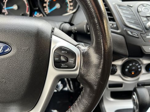 Used 2016 Ford Fiesta SE image 25