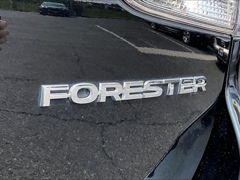 Used 2023 Subaru Forester Premium AWD/4WD image 10