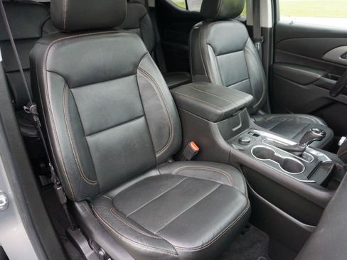 Used 2019 Chevrolet Traverse LT w/ LT Premium Package AWD/4WD image 27