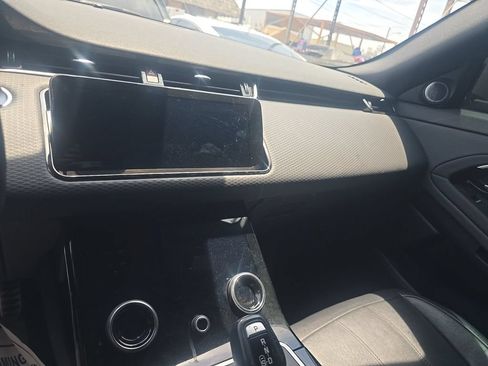 Used 2022 Land Rover Range Rover Evoque R-Dynamic S AWD/4WD image 7