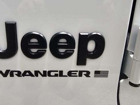 Used 2025 Jeep Wrangler Unlimited Sport AWD/4WD image 22