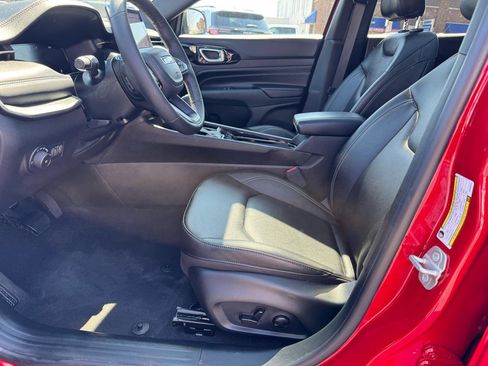 Used 2024 Jeep Compass Limited w/ High Altitude Package image 13