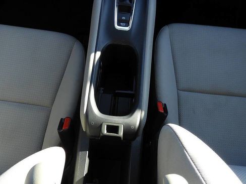 Used 2020 Honda HR-V LX image 39