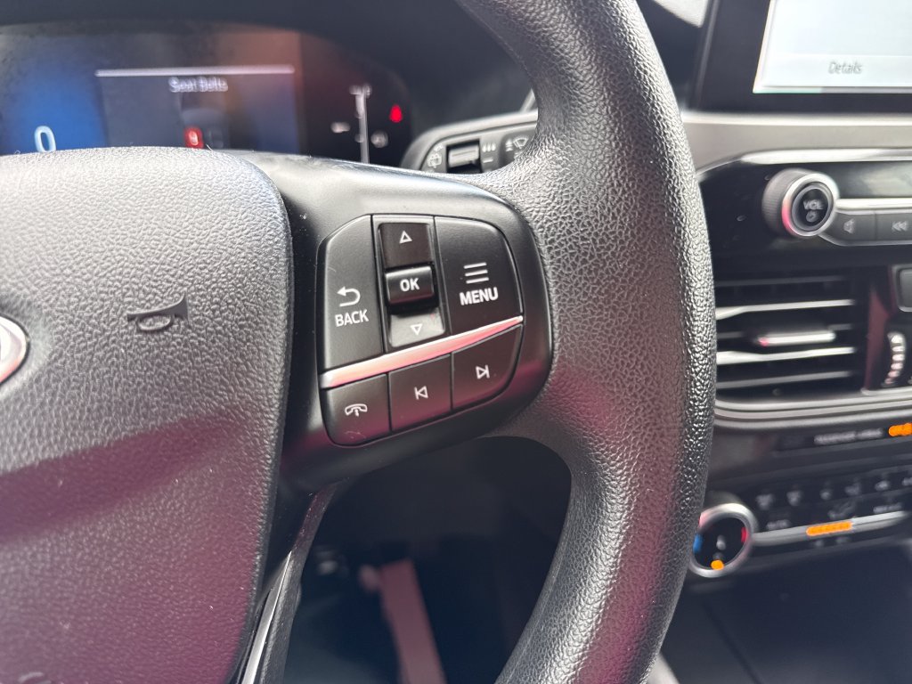 Used 2025 Ford Escape Active AWD/4WD image 34
