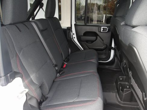 New 2026 Jeep Wrangler Unlimited Rubicon image 19