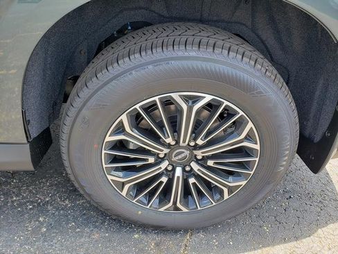 New 2025 Nissan Armada SL w/ Captain's Chari Seat Package image 22