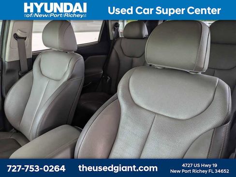 Used 2020 Hyundai Santa Fe Limited FWD image 7