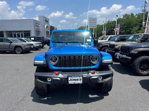 New 2026 Jeep Gladiator Rubicon w/ Steel Power Dome Hood Package AWD/4WD image 3