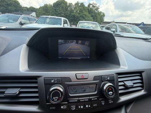 Used 2016 Honda Odyssey EX-L image 24