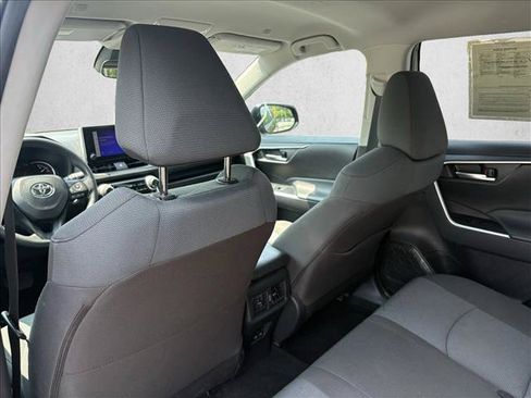 Certified 2025 Toyota RAV4 XLE AWD/4WD image 21