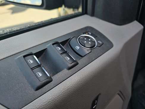 Used 2018 Ford F150 XLT AWD/4WD image 16